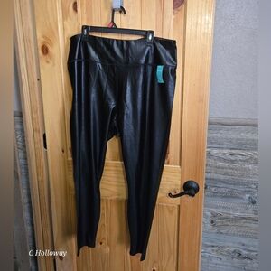 NWT Maurices Faux Leather Leggings Black Shiny Stretch Plus Size 2X REG